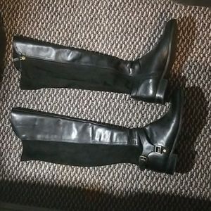 Boots size 7 black half leather/ suede like material gently used come to knees